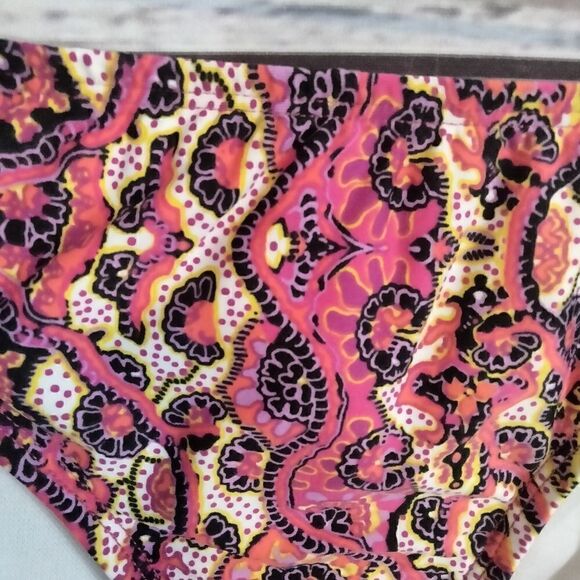 NWT: "Kenneth Cole reaction" woman's bikini bottoms - Picture 5 of 10